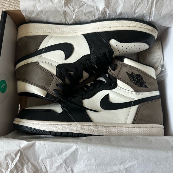 Air Jordan 1 High OG Mocha - Picture 6 of 6